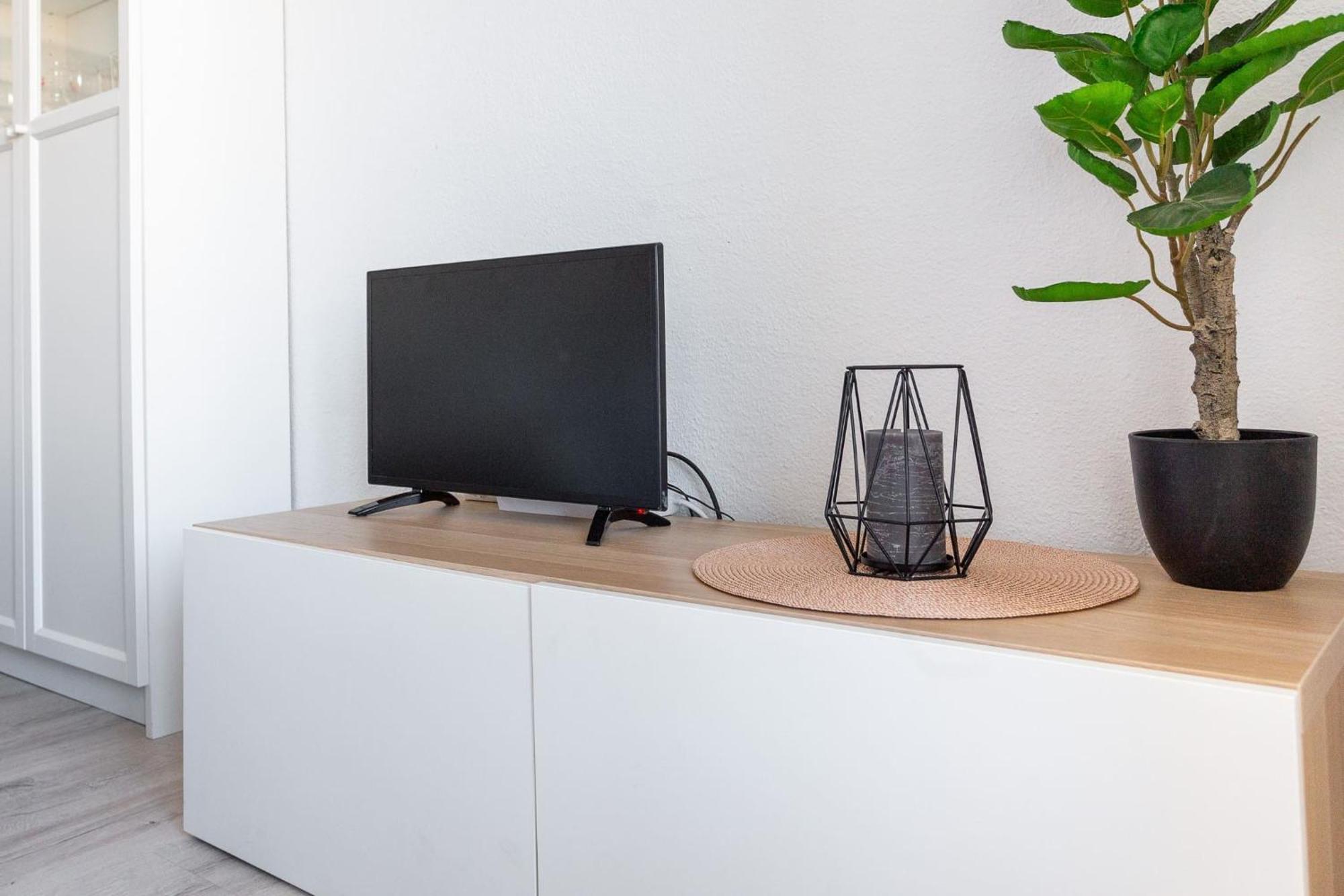 Estudio Mojito L' Escala Luaran gambar