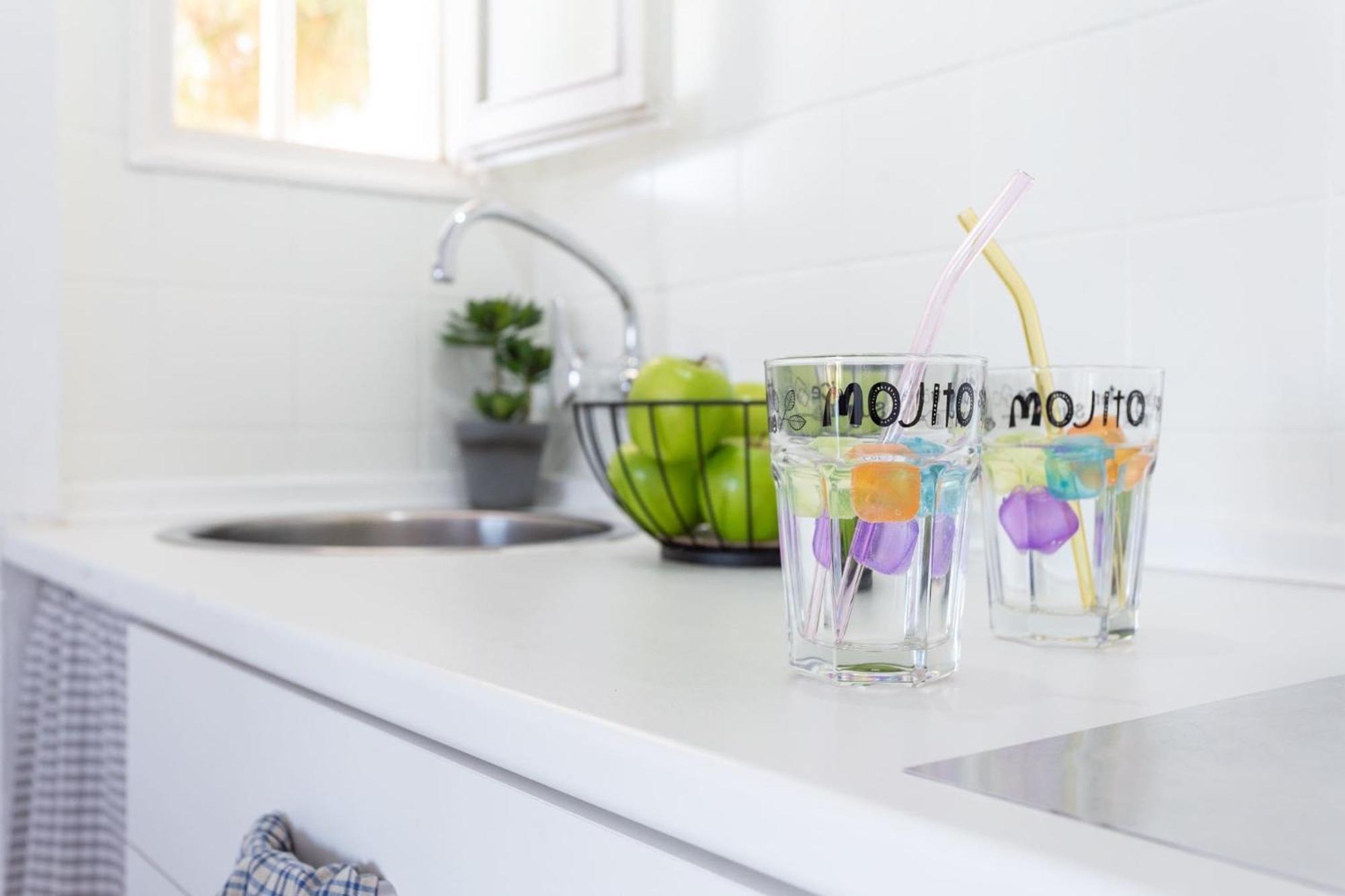 Estudio Mojito L' Escala Luaran gambar